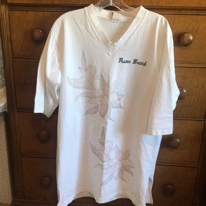 Signal Pismo Beach cover up with 3/4 sleeves and lavender flowers